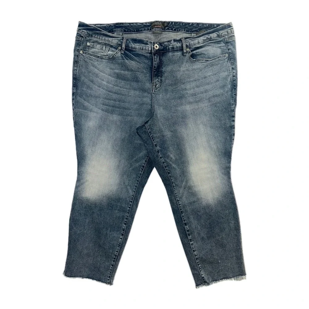 Torrid Crop Boyfriend Vintage Stretch Mid Rise Women'sβ Distressed Jeans Size 26 - Picture 1 of 9